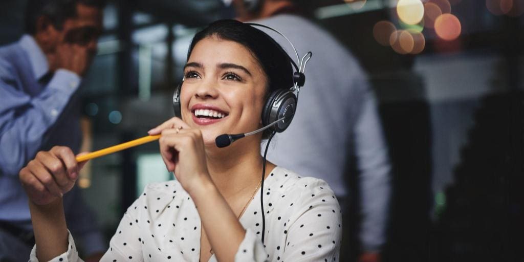 Entenda o que é script de vendas, sua importância, quais erros evitar ao usá-lo e veja 25 modelos prontos para usar!