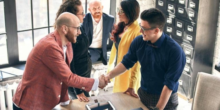 Saiba o que são técnicas de negociação, quais os tipos, estratégias e ferramentas para potencializar as negociações e aumentar suas vendas no B2B.