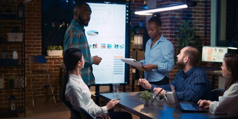 Aprenda a usar o Business Intelligence nas suas vendas B2B