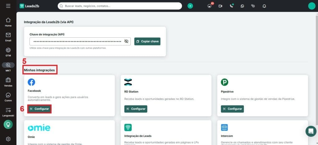 Em "Minhas integrações", selecione "Facebook" e então "Configurar"