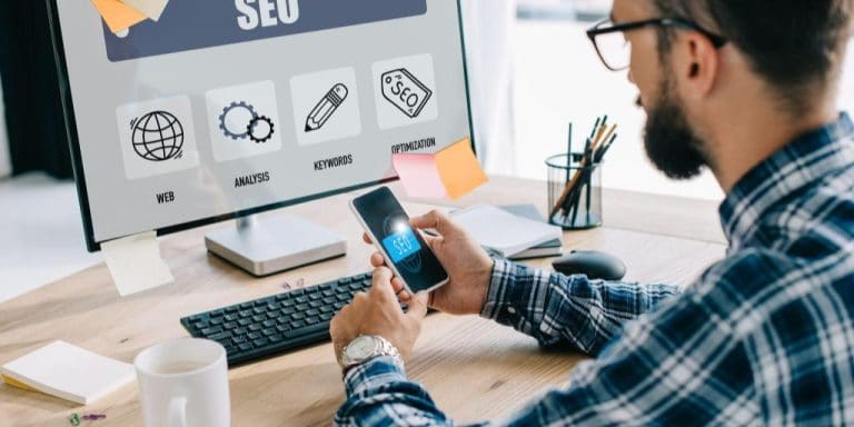 Saiba o que é e como implementar o SEO para posicionar o site da sua marca nos primeiros resultados dos mecanismos de busca.